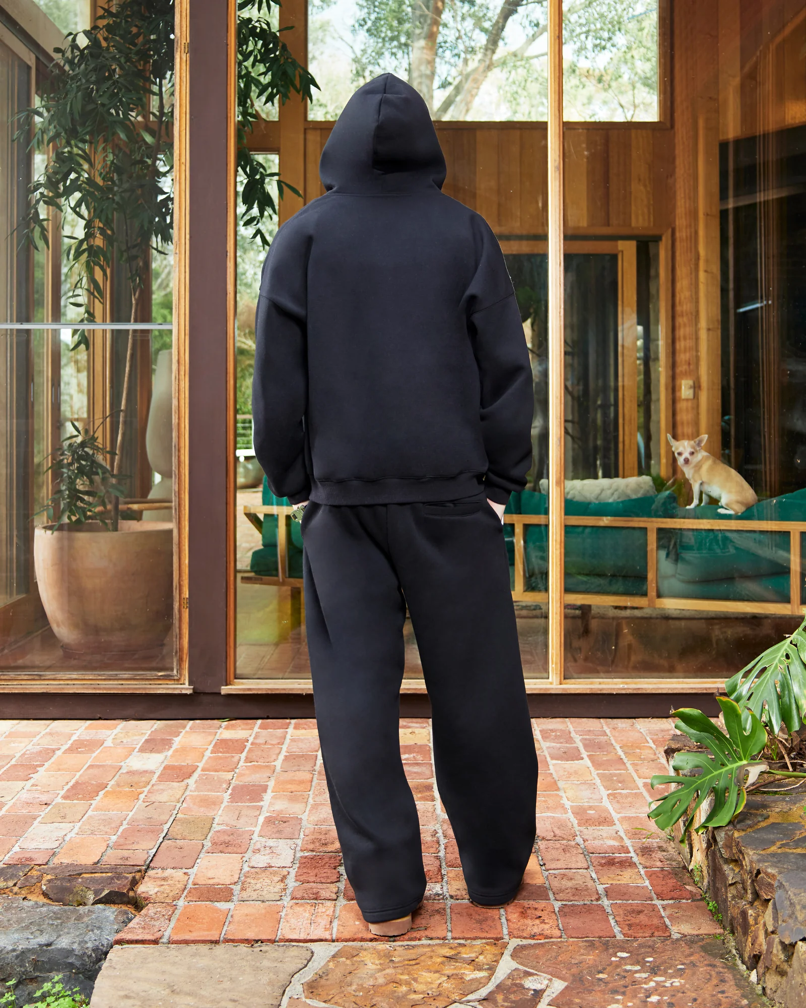 CORE BASICS ZIP HOODIE BLACK - Image 4