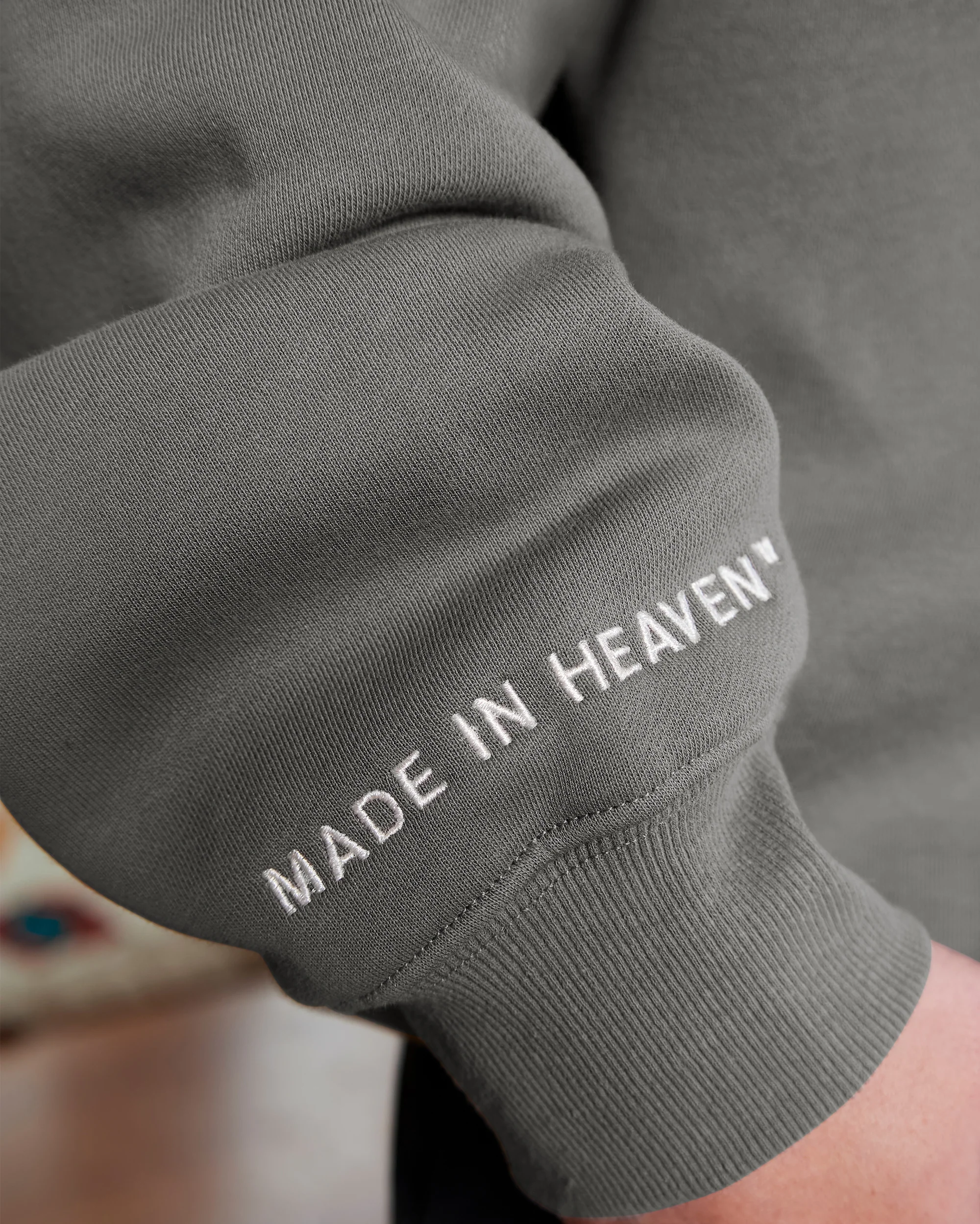 HEAVEN LOGO CREWNECK COOL GREY - Image 8