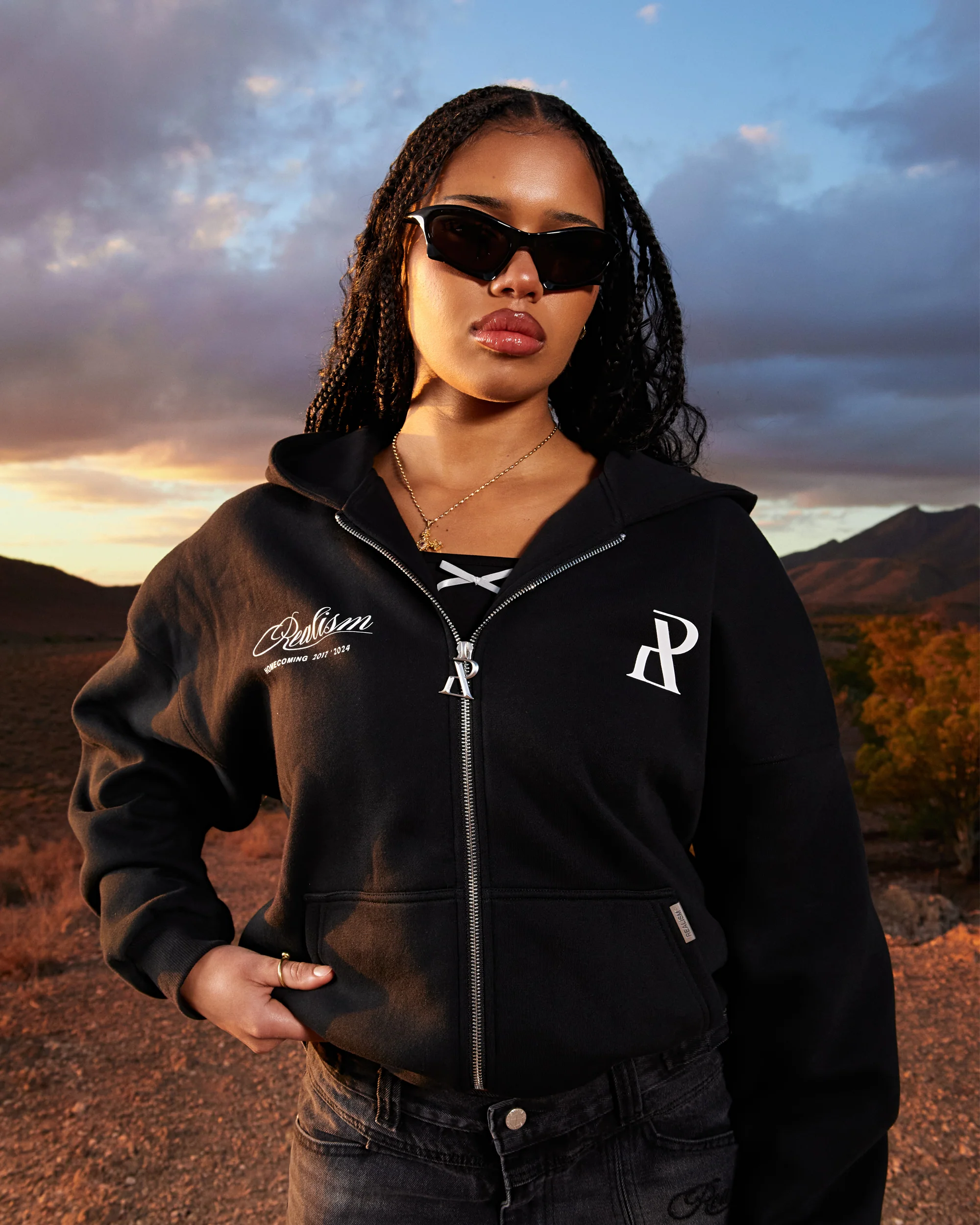 HOMECOMING ZIP HOODIE BLACK - Image 5