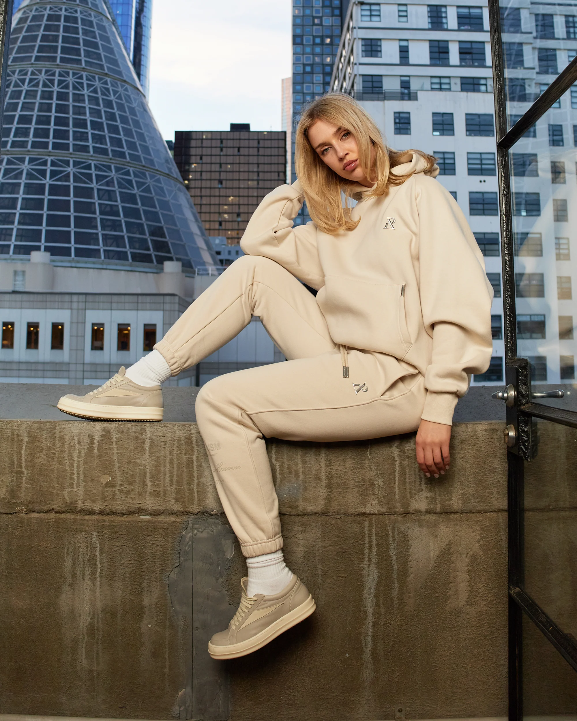 RADIANT HOODIE IVORY - Image 3