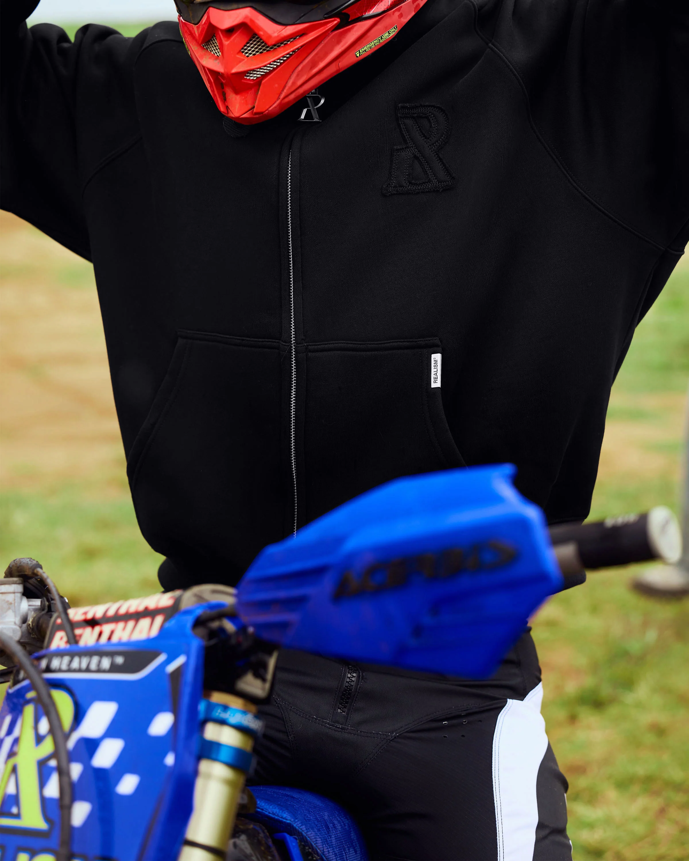 LEGACY ZIP HOODIE BLACK - Image 5