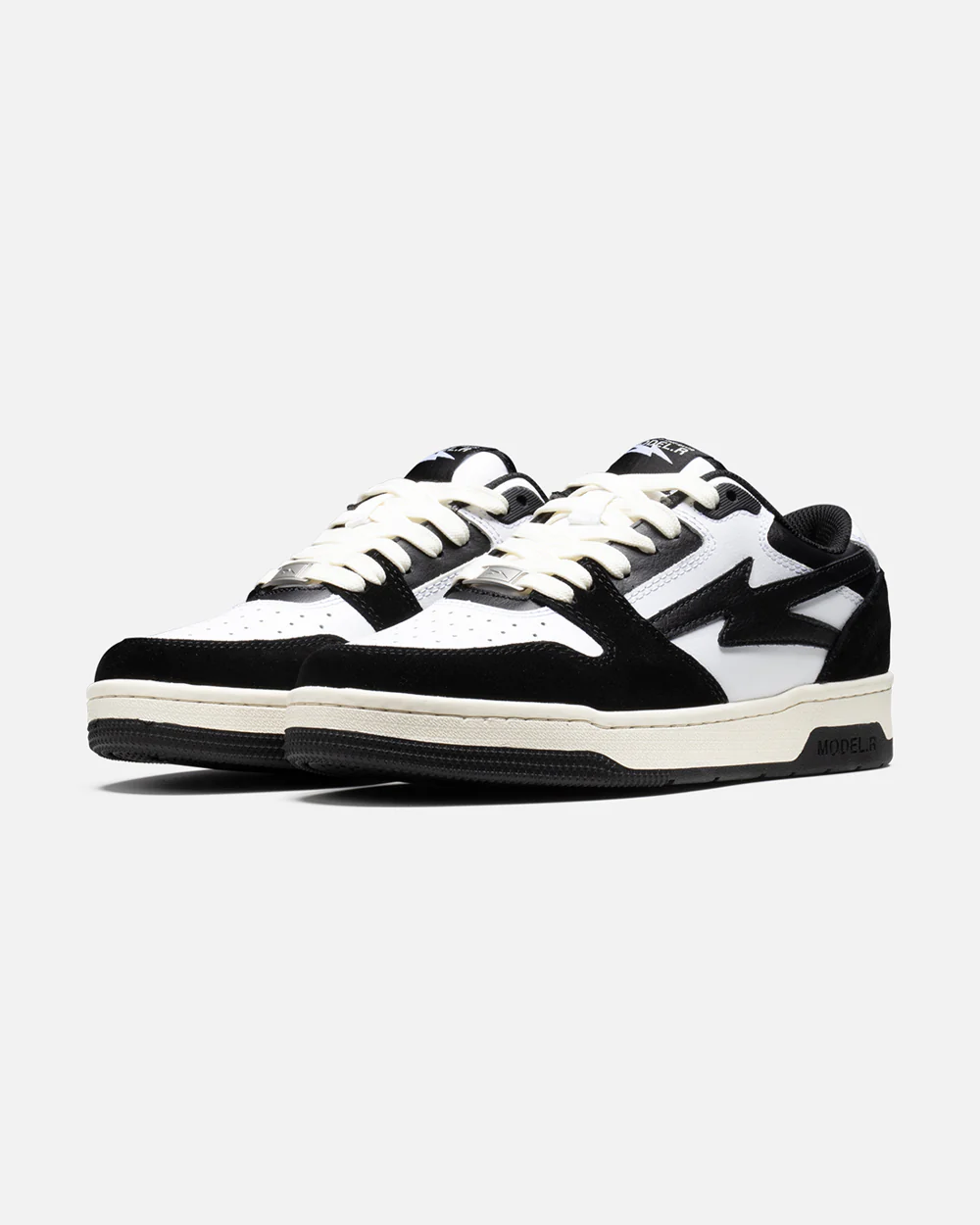 MODEL.R LOW SNEAKER BLACK WHITE - Image 4