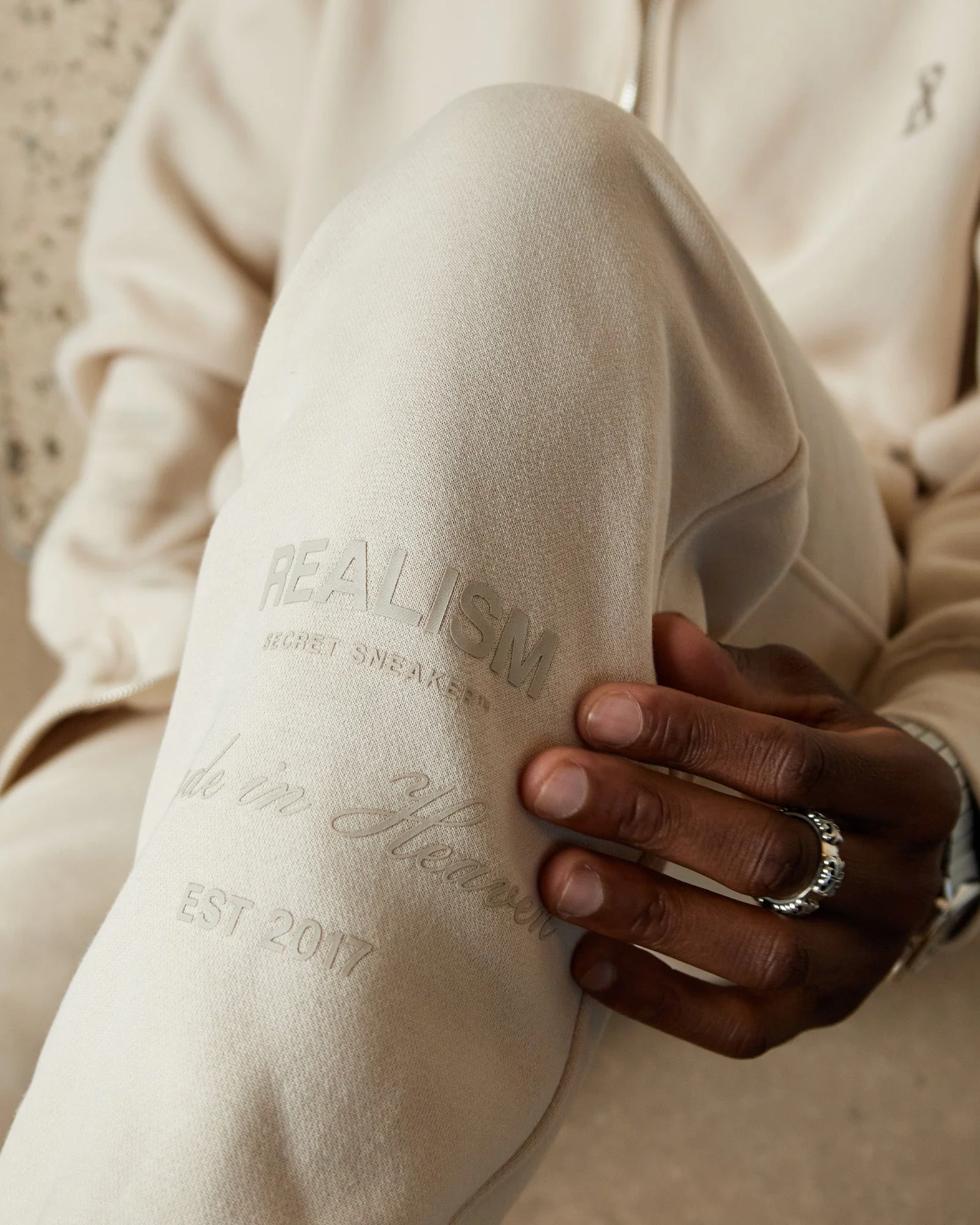 RADIANT SWEATPANTS IVORY - Image 4