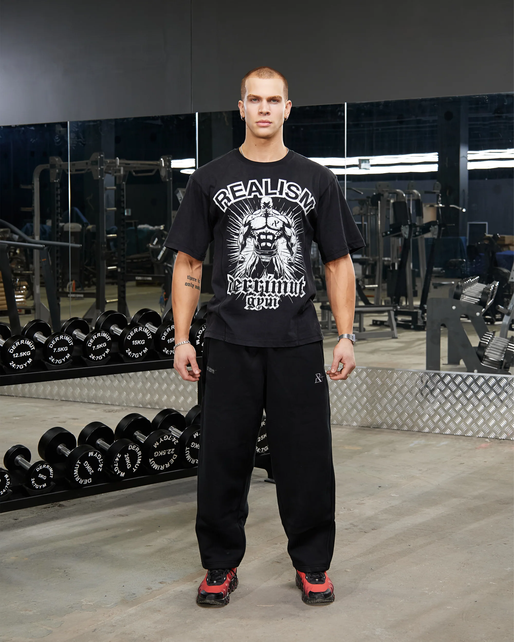 REALISM X DERRIMUT GYM MUSCLE BEACH TEE STONE WASHED BLACK - Image 3