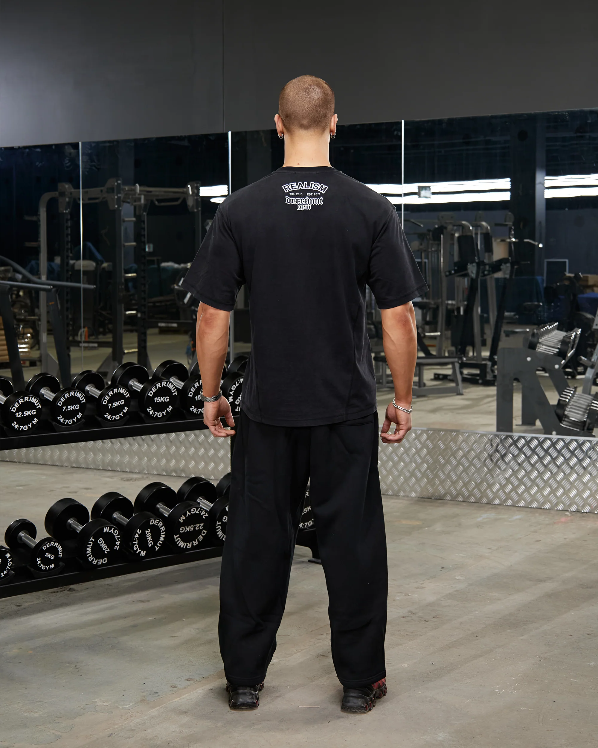 REALISM X DERRIMUT GYM MUSCLE BEACH TEE STONE WASHED BLACK - Image 4